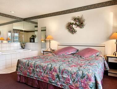 Travelstar Inn & Suites Colorado Springs Zimmer foto